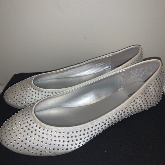 Shoes - White Studded Flats